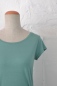 Preview: Viskose T-Shirt "Amber" in Mintgrün für Damen Nahaufnahme von vorne