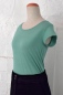 Preview: Viskose T-Shirt "Amber" in Mintgrün für Damen Ansicht von linker Seite