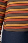 Preview: Rollkragenshirt Damen bunt gestreift Detailaufnahme Querstreifen