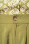Preview: Bluse Damen Kurzarm Viskose Beige-Grünes Rautenmuster Detailansicht Knopfverschluss