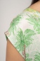 Preview: Viskose Bluse Kurzarm für Damen mit Palmen Detailansicht Kurzärmel