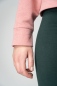 Preview: Hoodie für Damen in Rosa Detailansicht Ärmelbündchen