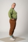 Preview: Oversize Pullover für Damen in Hellgrün Ansicht von rechter Seite im Profil