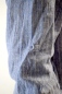 Preview: Leinenhemd für Herren Langarm in Hellblau mit weißen Streifen Detailansicht Ärmel