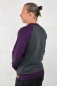 Preview: Herren Sweatshirt "Floh" Grau mit Lila Ärmeln Ansicht von hinten