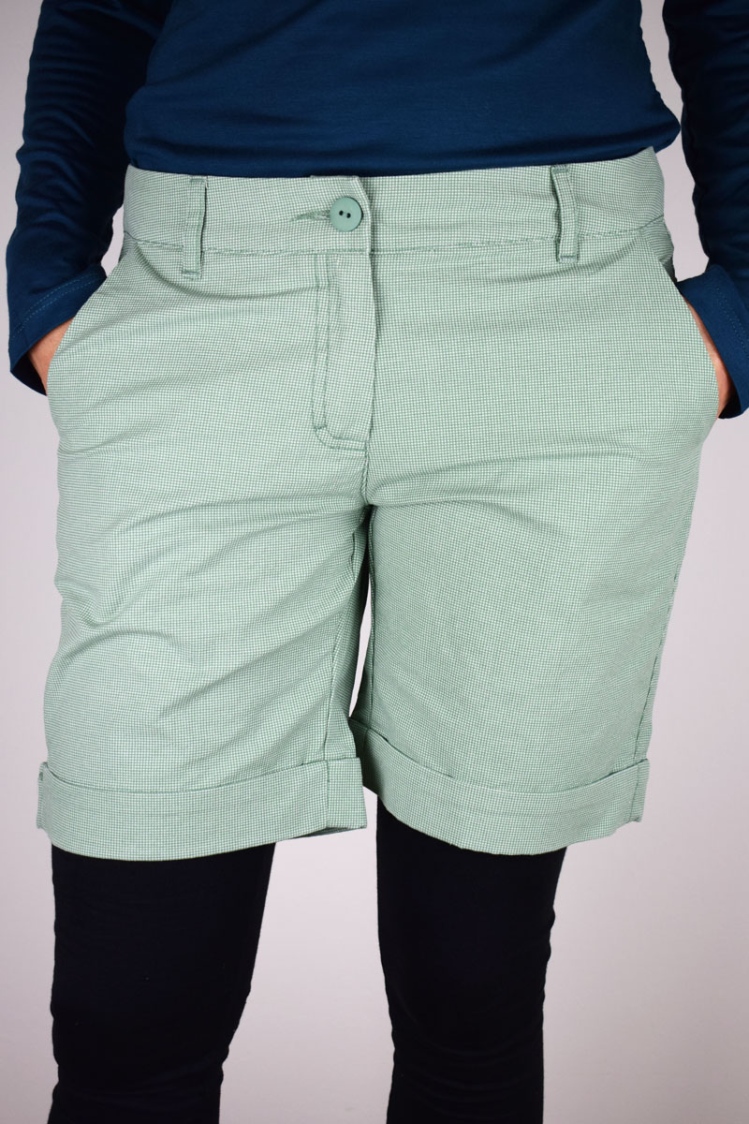 Bermuda Shorts "Sophia" für Damen in Mintgrün gemustert von vorne Nahaufnahme