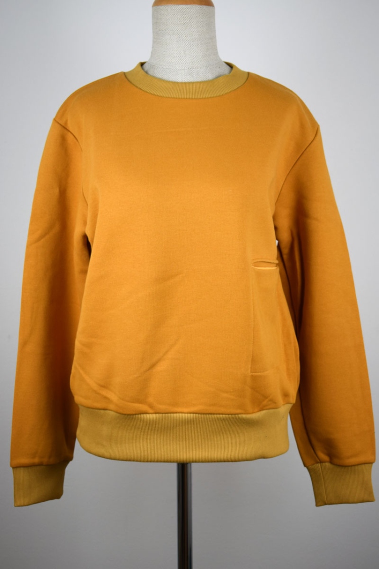 Sweatshirt "Hania" in gelb aus Bio-Baumwolle von vorne