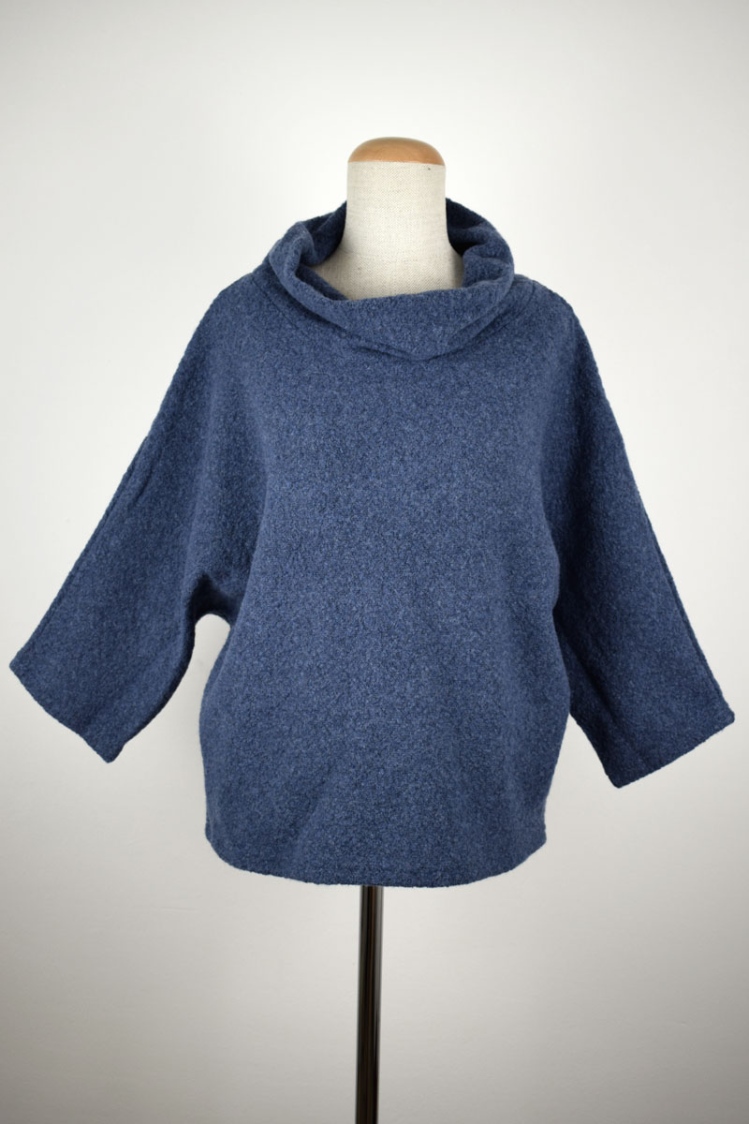 Wollpullover "Nala" Blau mit Fledermausärmel für Damen