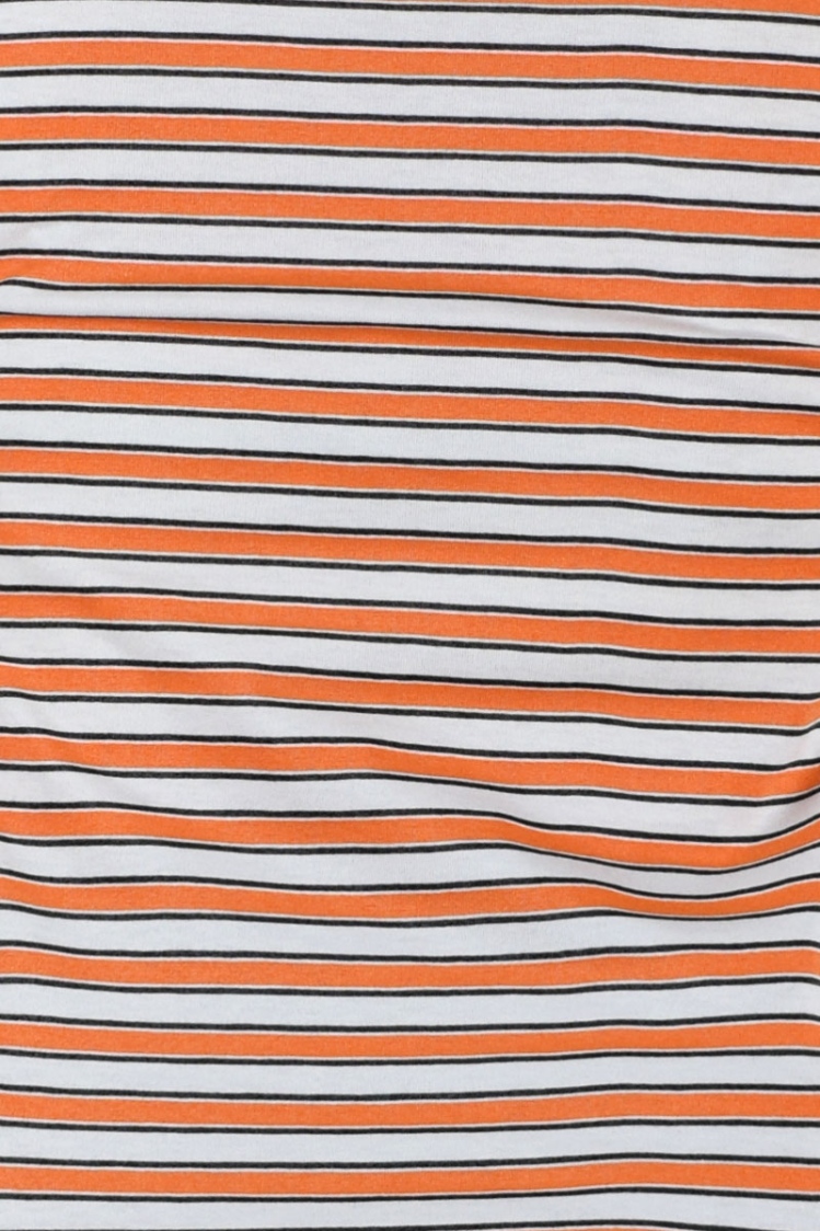 Damen T-Shirt "Lilly" in Orange-Weiß breit gestreift Nahaufnahme von Streifenmuster