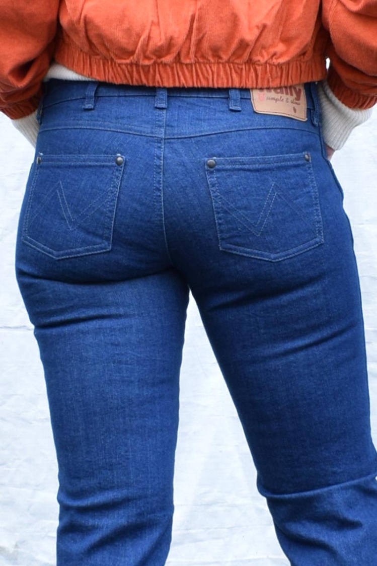 Jeans Schlaghose für Damen in Blau Detailansicht von hinten
