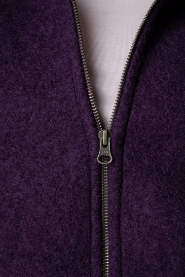 Wolljacke für Damen Lila Detailansicht Ykk-Reißverschluss