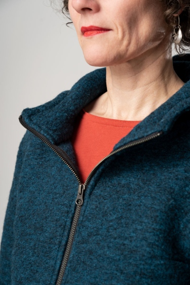 Wolljacke für Damen Petrol Detailansicht Ykk-Reißverschluss