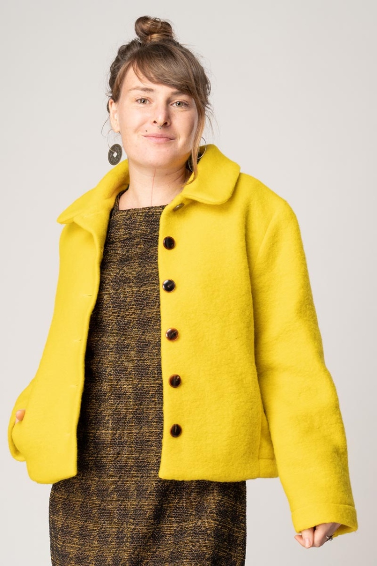 Wolljacke für Damen Gelb Ansicht seitlich von vorne