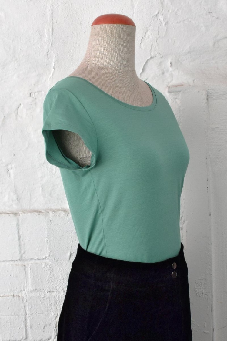 Viskose T-Shirt "Amber" in Mintgrün für Damen Ansicht von rechter Seite