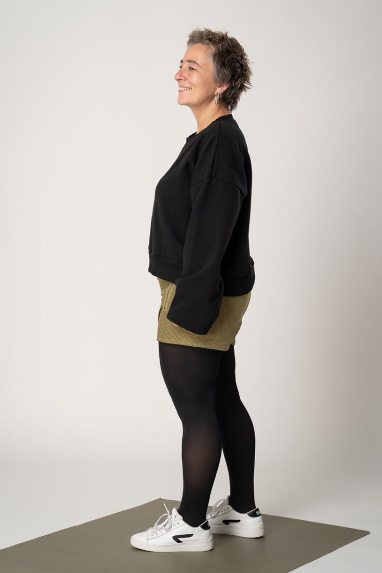 Oversize Pullover "Sol" Damen Schwarz Ansicht von linker Seite