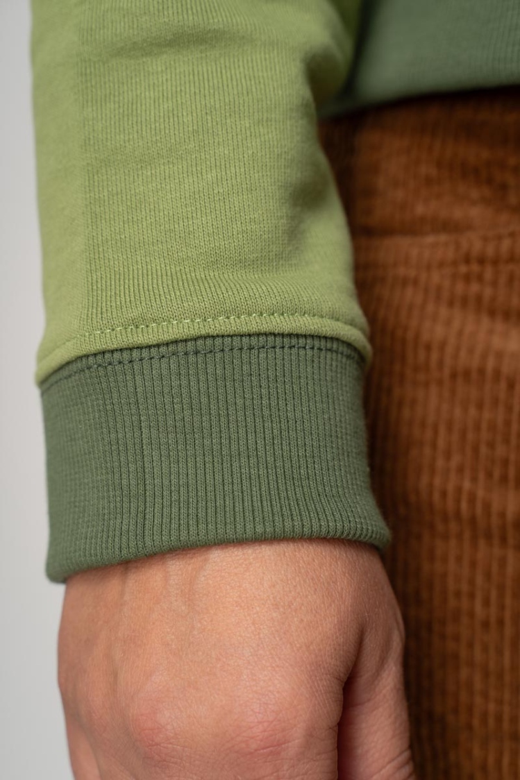 Oversize Pullover für Damen in Hellgrün Detailansicht Ärmelbündchen