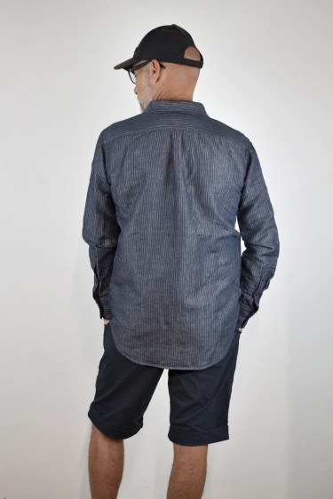Leinenhemd "Karsten" mit Nadelstreifen in Blau-Grau für Herren Ansicht von hinten
