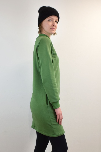 Sweatkleid in Grün kurz aus Bio-Baumwolle langarm mit Stehkragen