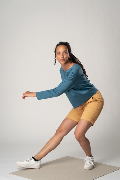 Langarmshirt für Damen Petrol Bio in Kombi mit Bermuda Shorts