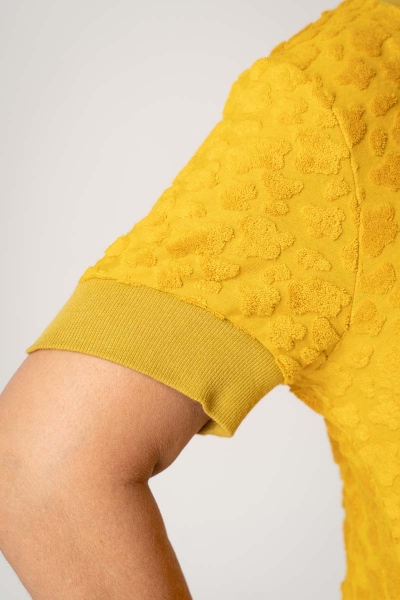 Kurzarmshirt "Anita" für Damen in Gelb Detailansicht Kurzärmel