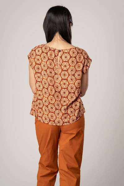 Viskose Bluse Kurzarm Batik Muster Orange-Braun Ansicht von hinten